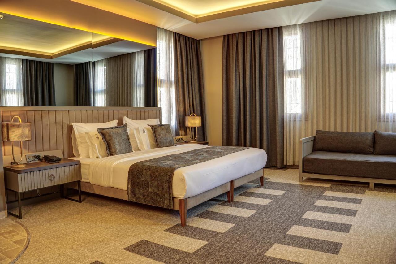 Four Mansions Otel